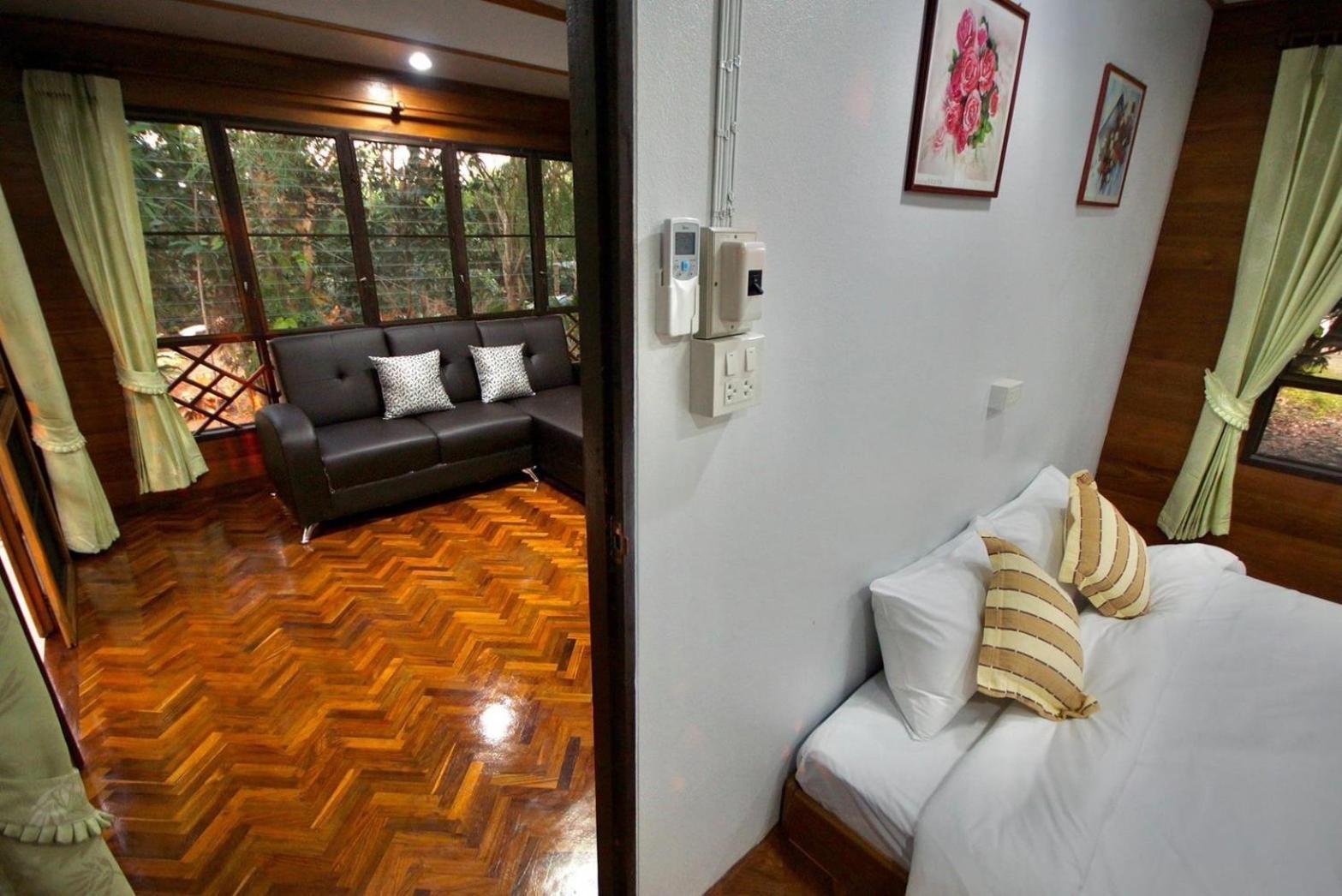เรือนสารภี Apartment Phrae Exterior photo