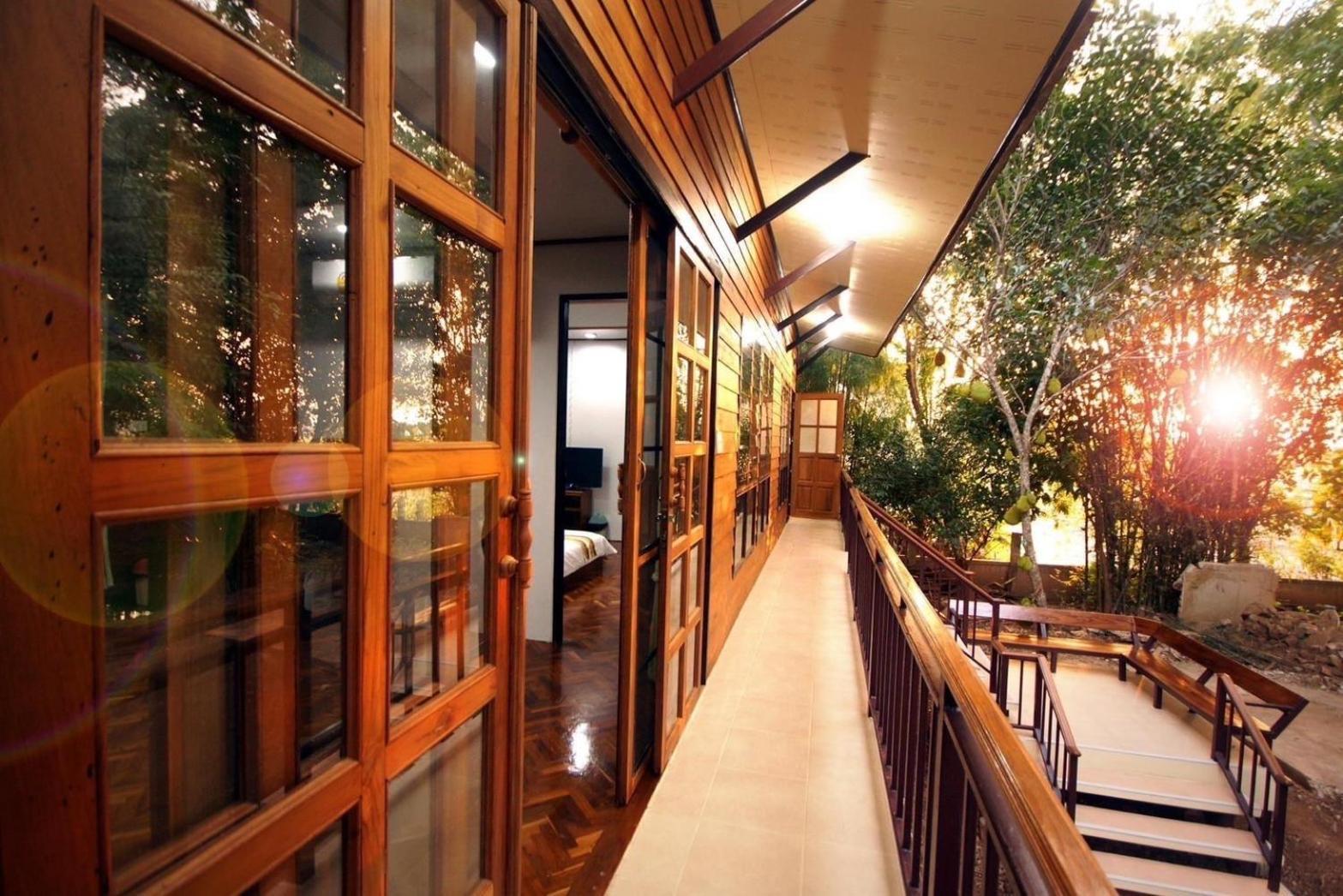 เรือนสารภี Apartment Phrae Exterior photo